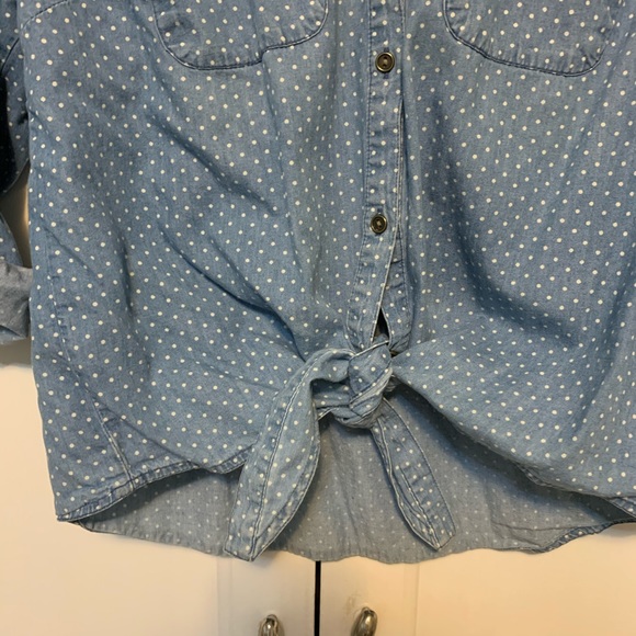 ⭐️ EUC polka dot chambray shirt - Picture 2 of 5